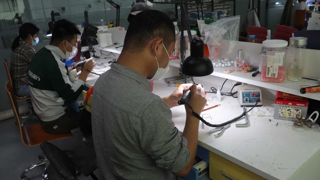Standard Dental Lab Co., Limited línea de producción del fabricante